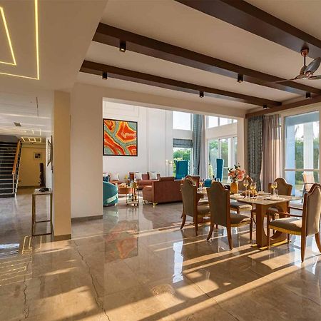 Stayvista At Serenity Farms With Pool, Lawn, Bonfire & Bbq Sohna Exterior photo