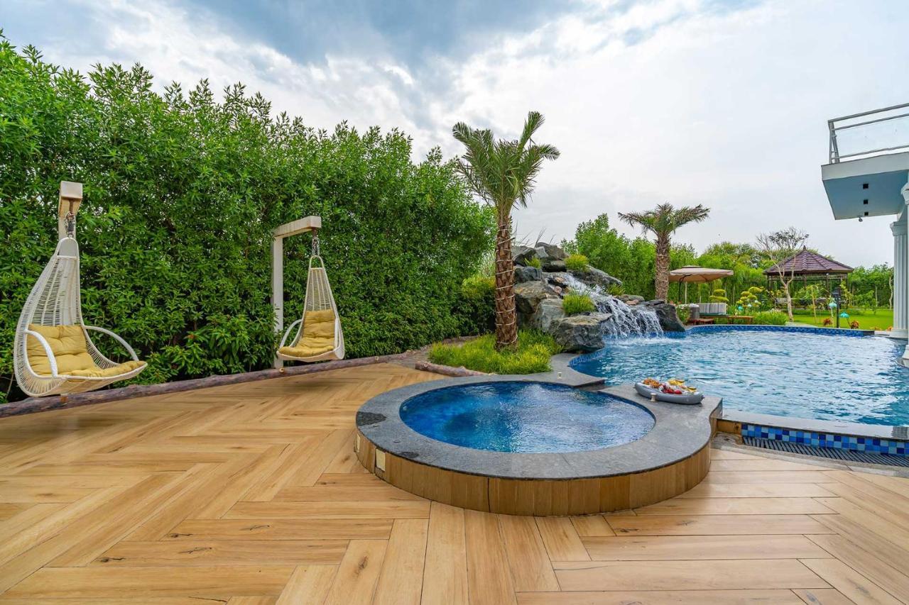 Stayvista At Serenity Farms With Pool, Lawn, Bonfire & Bbq Sohna Exterior photo