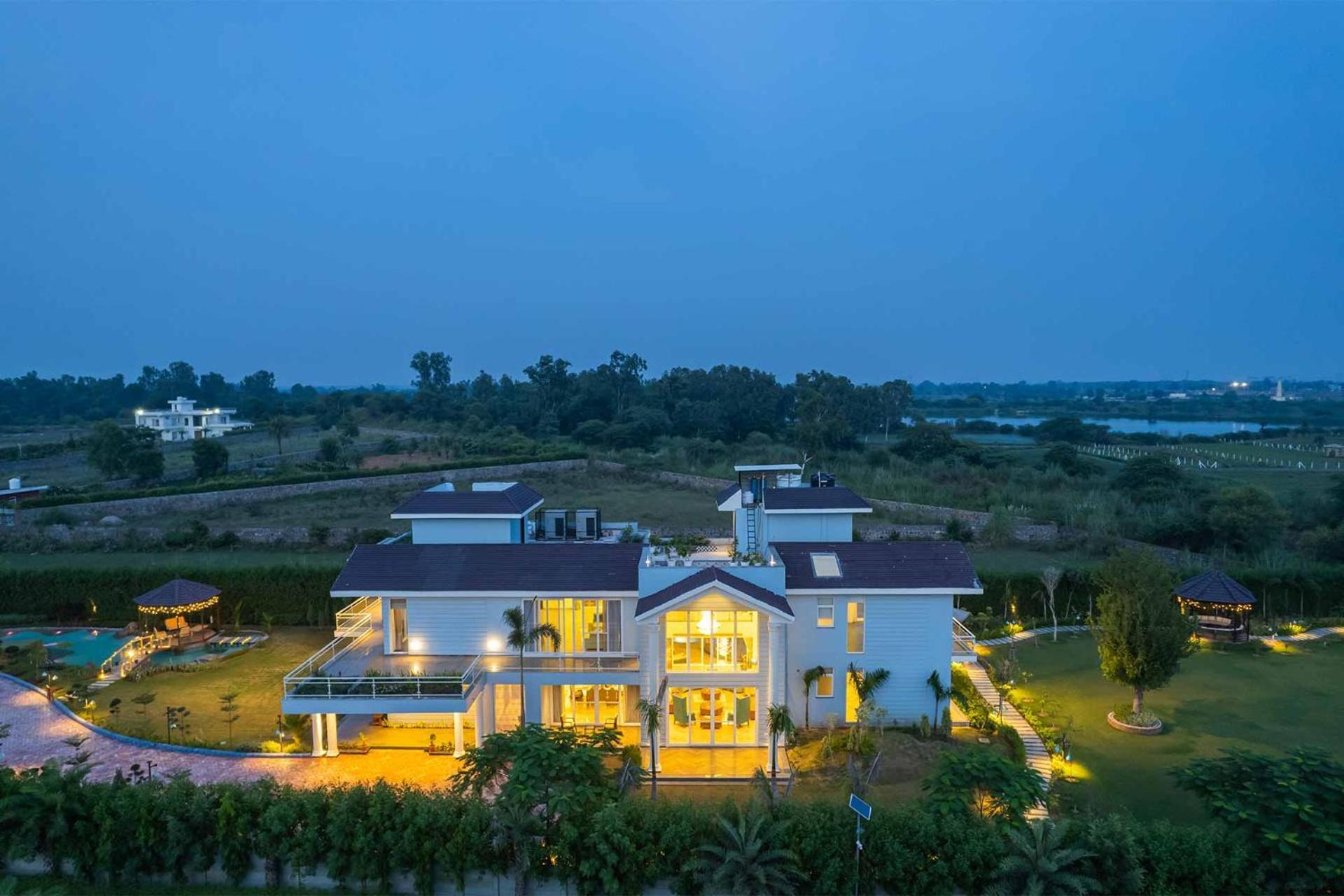 Stayvista At Serenity Farms With Pool, Lawn, Bonfire & Bbq Sohna Exterior photo